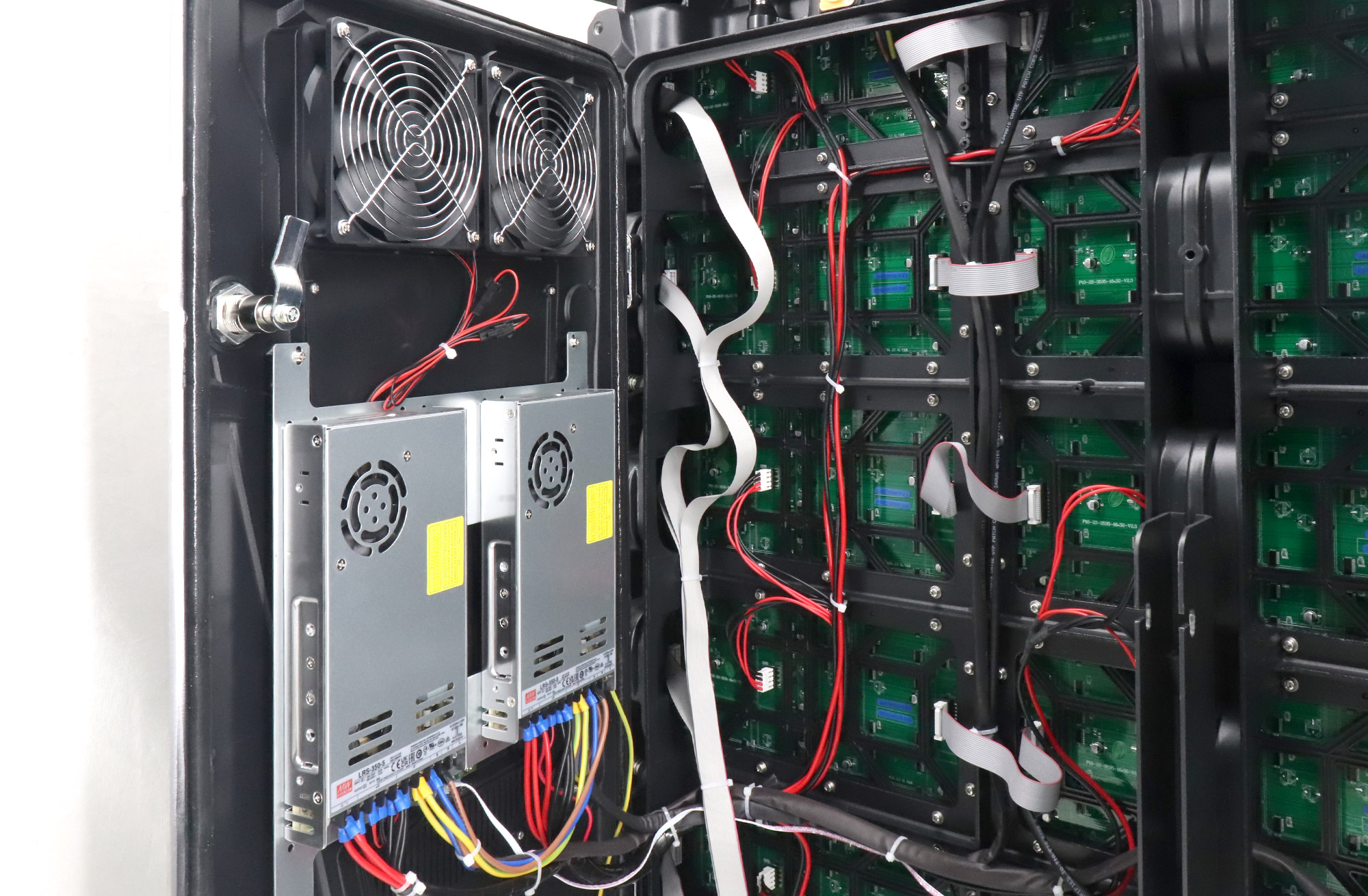  P6.67 Stadium Perimeter LED Screen Panel 960X960 Die-cast Aluminum Cabinet